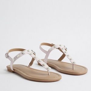NWT Torrid Pearl T-Strap sandals